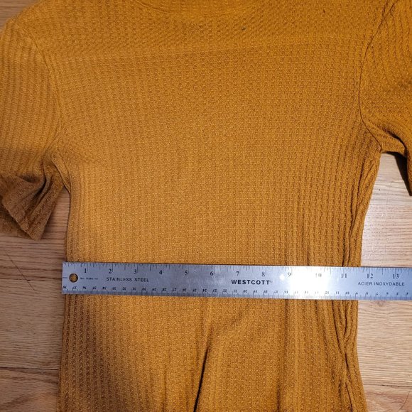 Mustard Crop Top - Picture 5 of 6